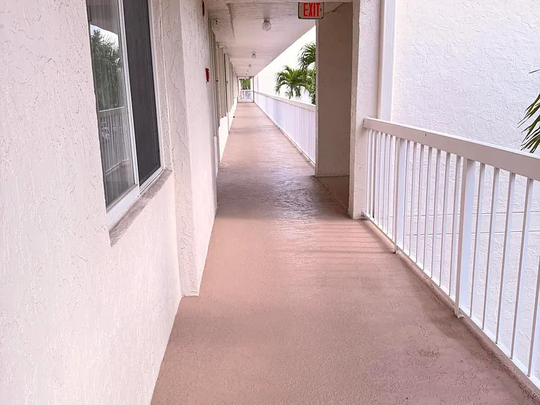 3146 Via Poinciana #301 — Photo 4