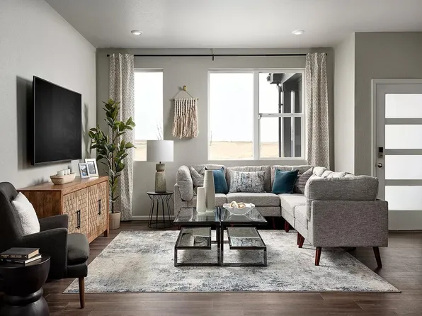 6377 N Netherland Ct, Aurora, CO 80019