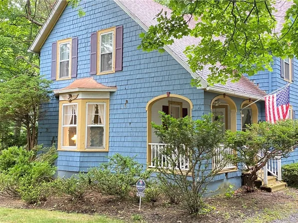 5453 Rogers Rd, Hamburg, NY 14075