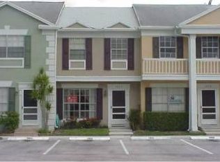 2904 S Edgehill Ln, Hollywood, FL 33026