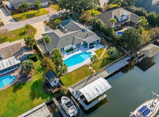 961 Aquamarine Dr, Gulf Breeze, FL 32563