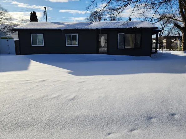 47585 Greenview Rd, Shelby Township, MI 48317