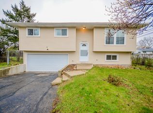 1N029 Darling St, Carol Stream, IL 60188