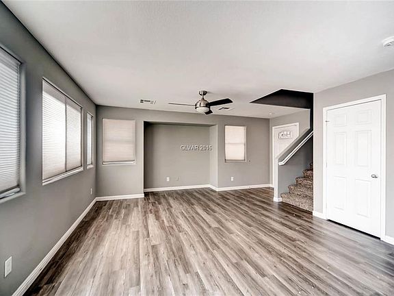 3rd image of 933 Grand Cerritos Ave