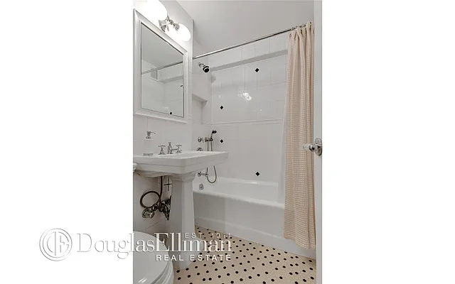 Sold by Douglas Elliman | media 17