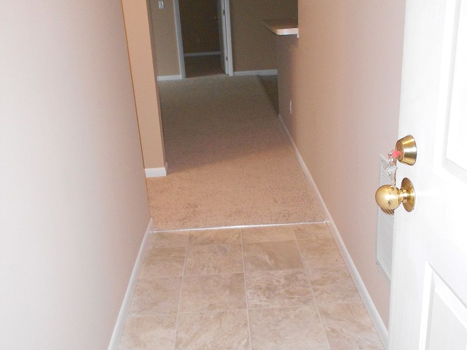 1st image of 84 Mallard Glen Dr APT 1