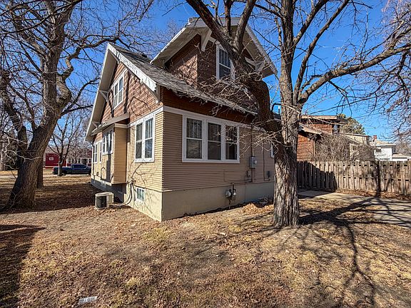 5th image of 854 Kansas Ave SE