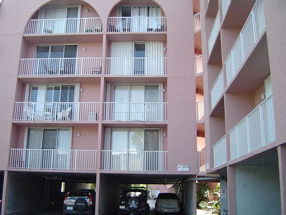 4th image of 3930 S Roosevelt Blvd #W301