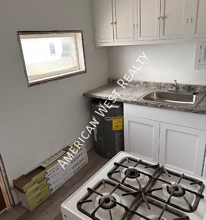 1st image of 241.5 Park Ave