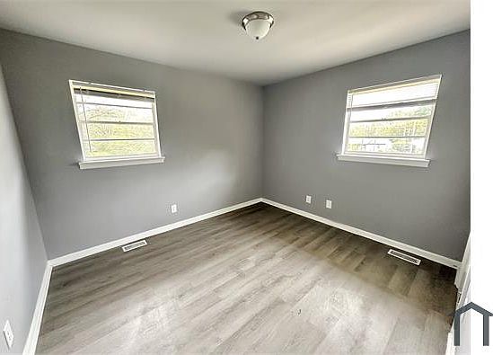 2nd image of 3A Main St