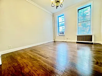 Rented by R New York