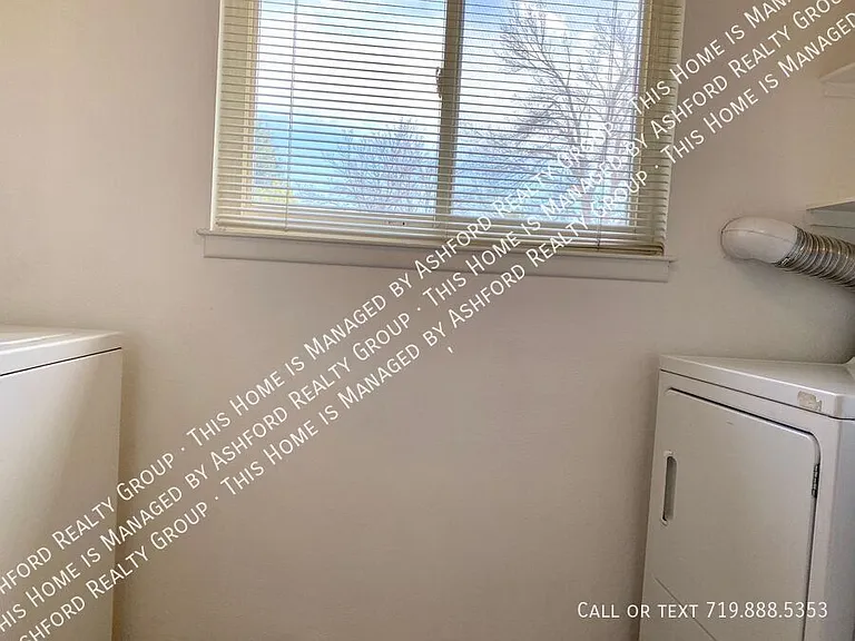 4262 N Hammock Dr — Photo 6
