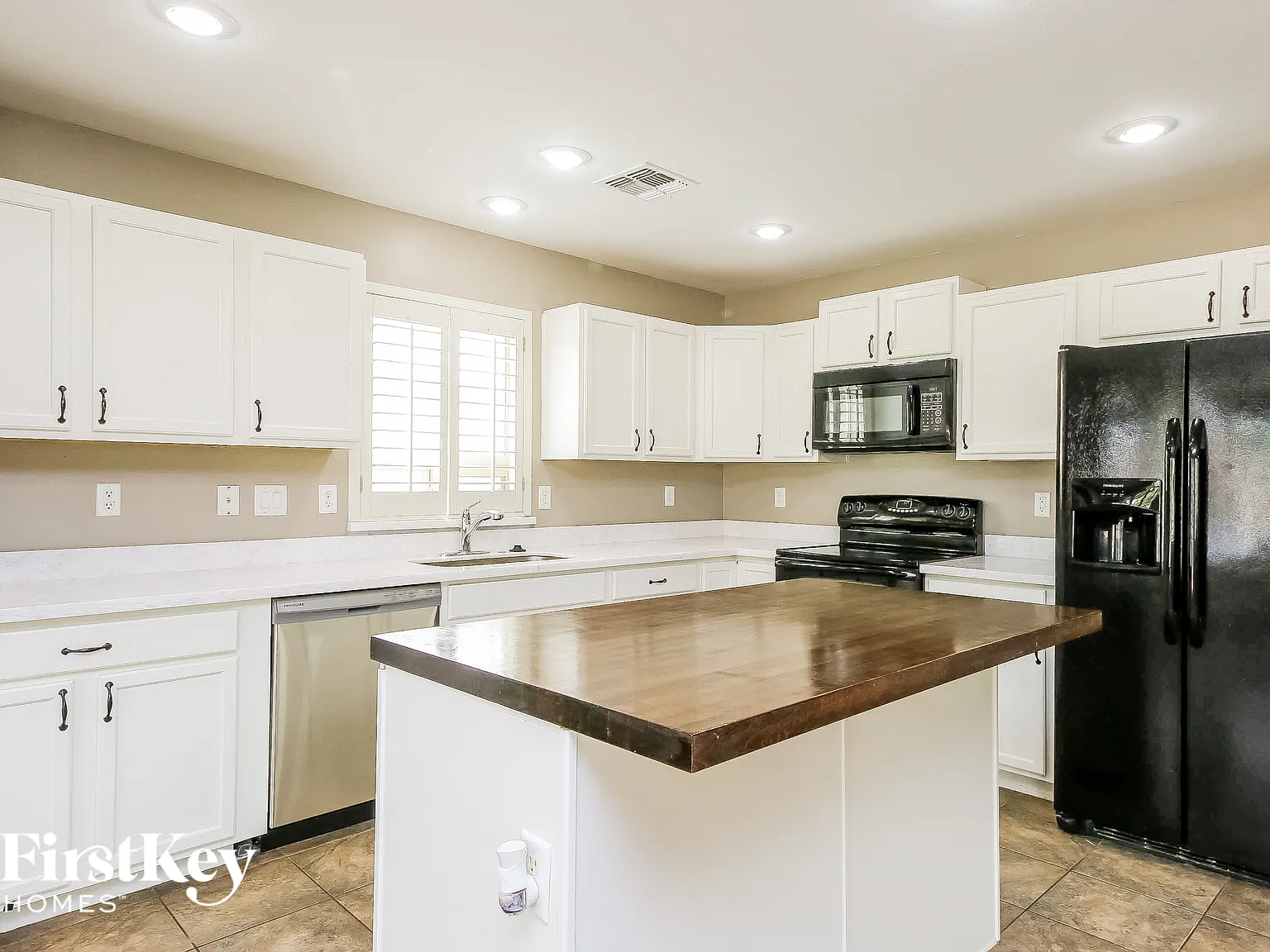 5 bed, 3.0 bath, 2654 sqft, $2,455 — Photo 3