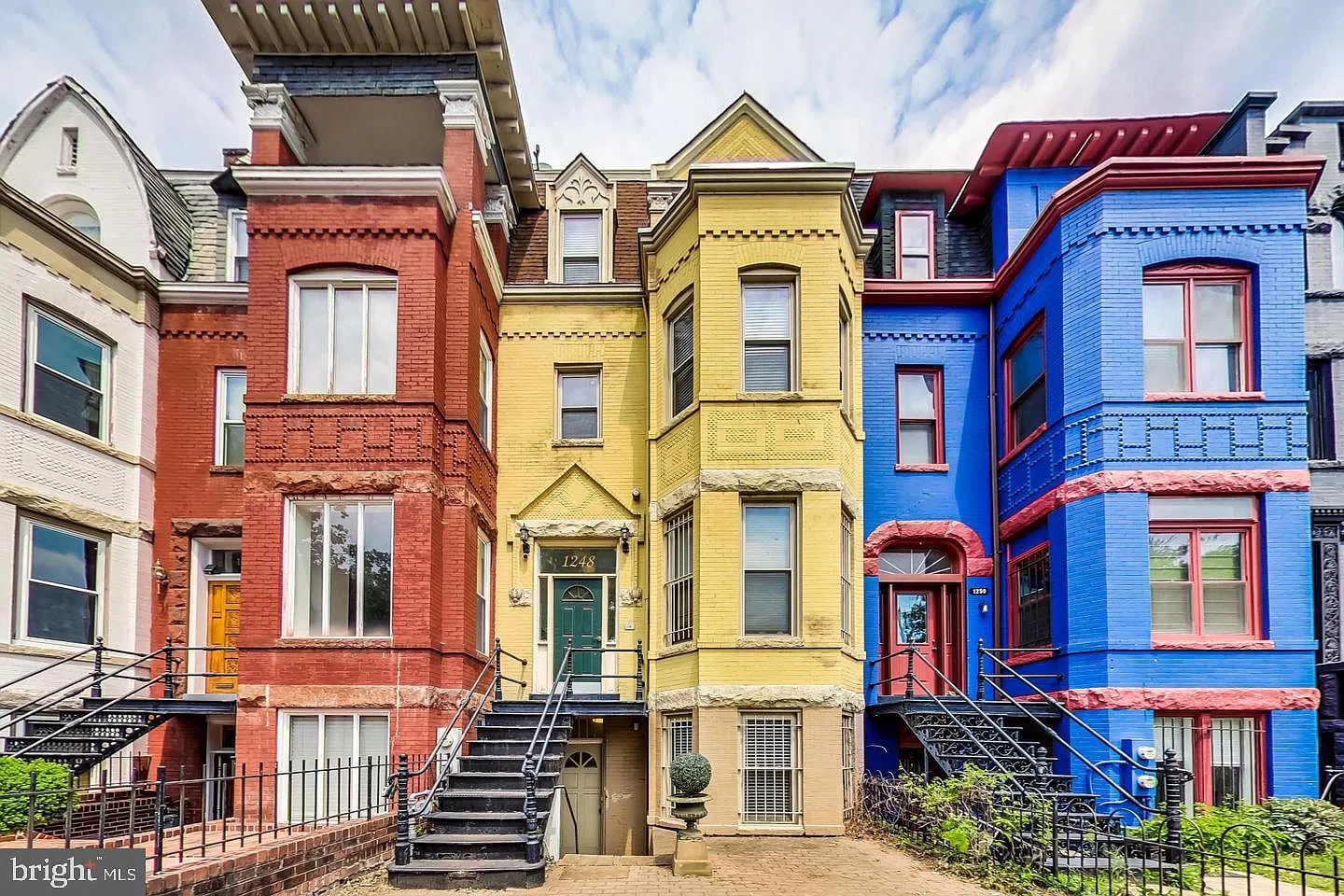 1248 Maryland Ave NE — Photo 1