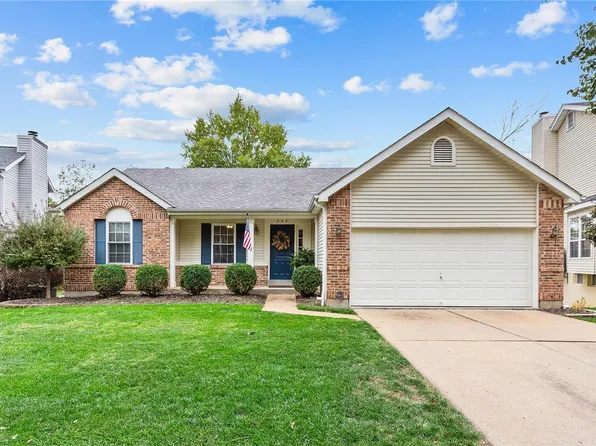226 Westridge Parc Ln, Ballwin, MO 63021