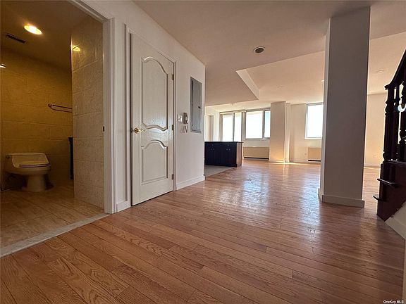 2nd image of 133-38 Sanford Ave Penthouse B