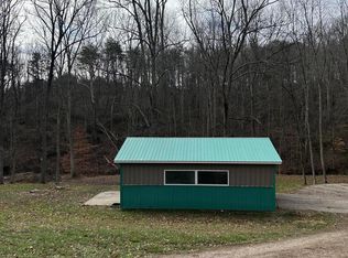 33452 Oliver Rd, Logan, OH 43138