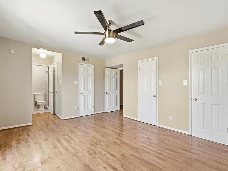 2507 Montrose Blvd #23 — Photo 18