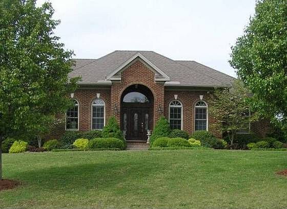1st image of 233 Victoria Ln