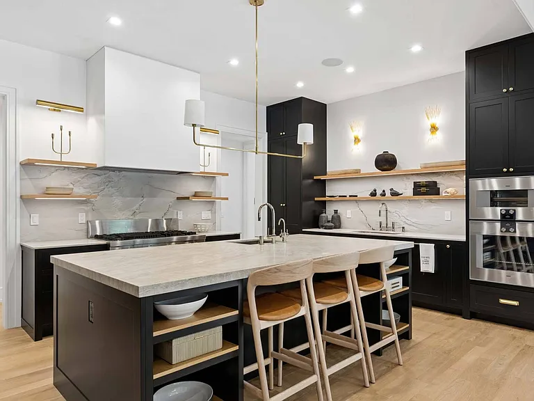 17 Dering Ln — Photo 4