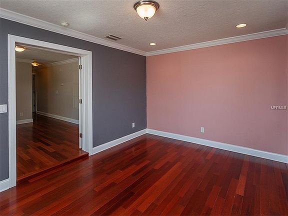 4th image of 2731 Azalea Dr