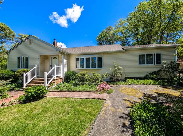 185 Blue Point Road, Selden, NY 11784