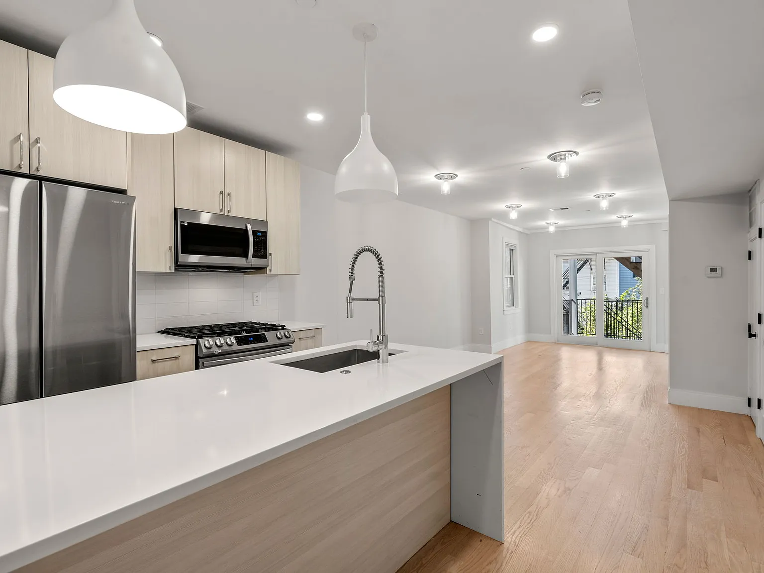 116 Bremen St — Photo 2