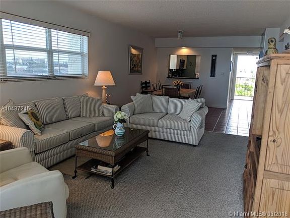 2nd image of 4636 El Mar Dr APT 501