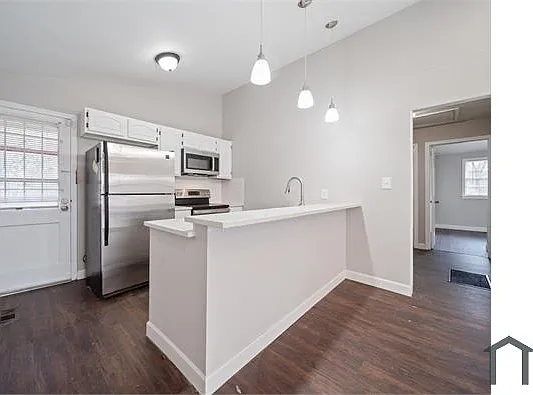 976 McKay Dr SE — Photo 9