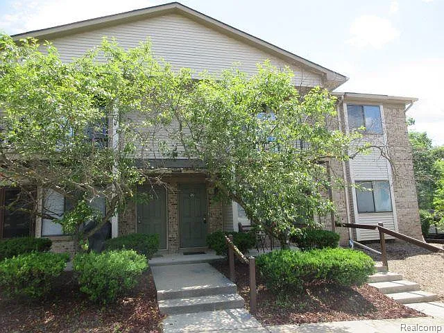 24056 Middlebelt Rd #20