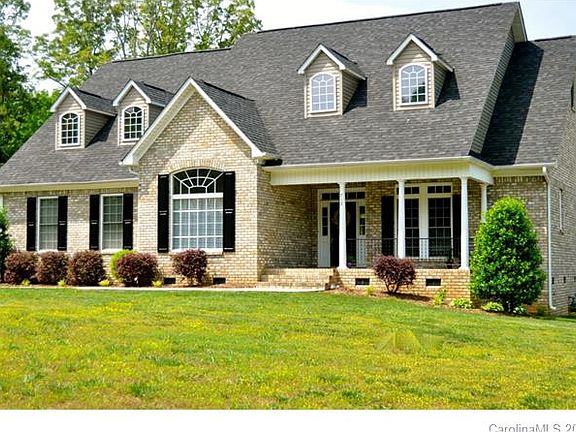 2nd image of 712 Brook Creek Ct