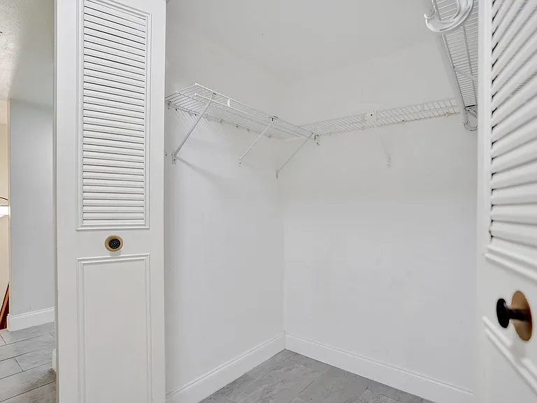 4260 Village Dr #D — Photo 27