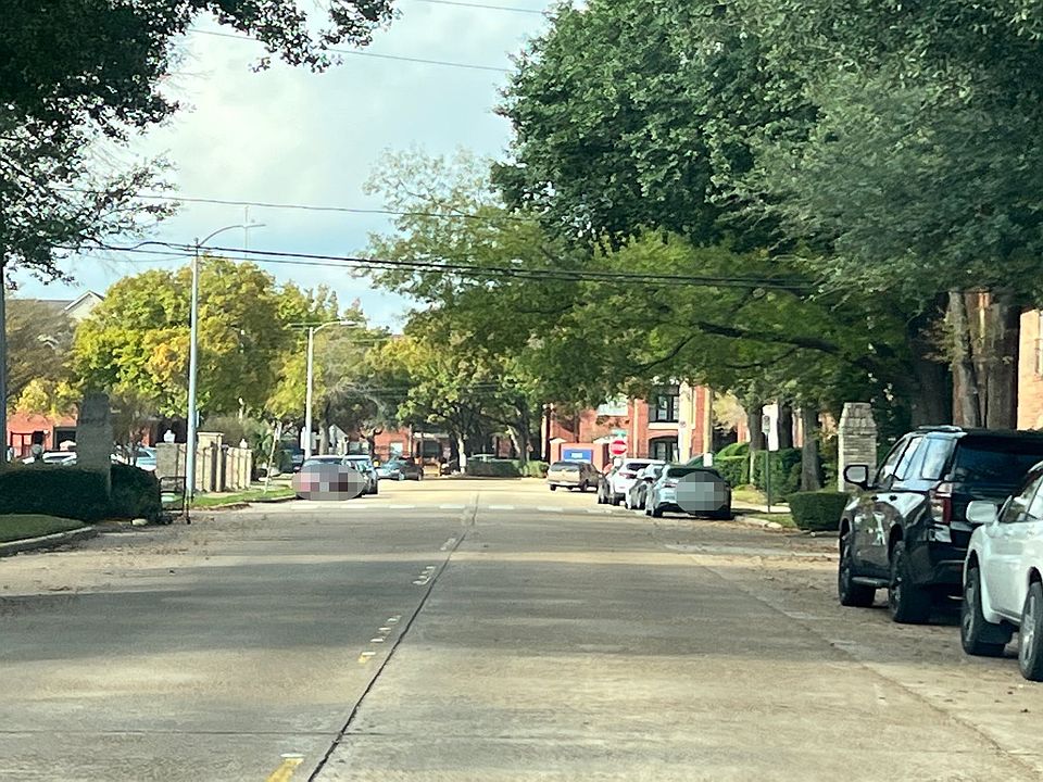 2nd image of 2601 Bellefontaine St S