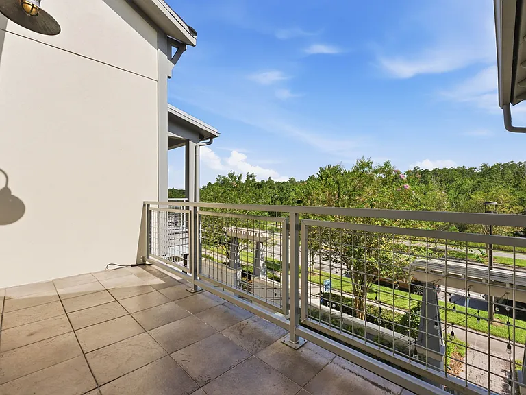 9025 Laureate Blvd — Photo 21