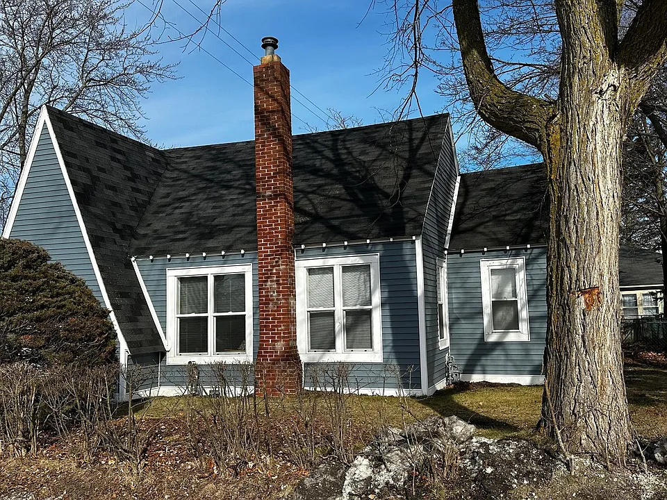 130 North St E