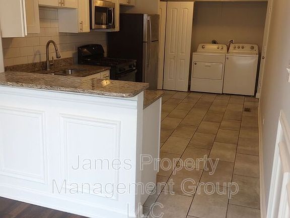 4th image of 4551 Provincetown Dr