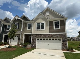 3204 Lilac Grove Dr, Charlotte, NC 28269