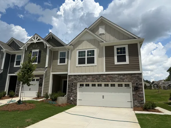 3204 Lilac Grove Dr, Charlotte, NC 28269