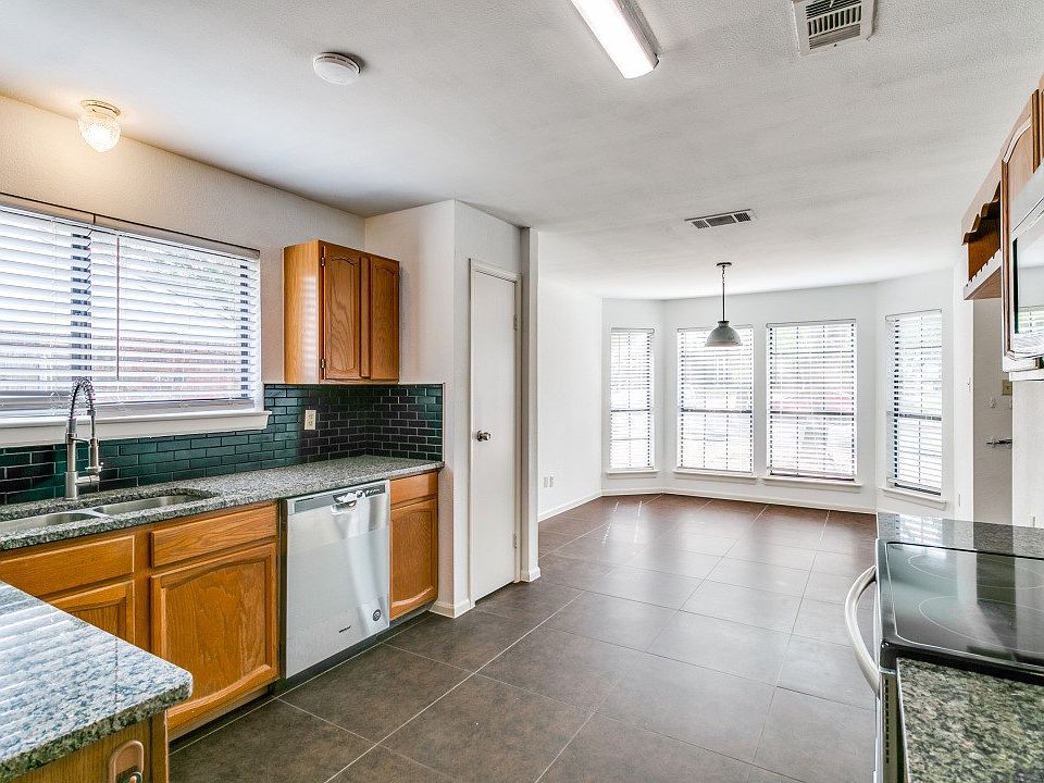1st image of 254 Barclay Ave