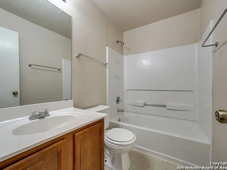 26 Moondance Hl — Photo 11