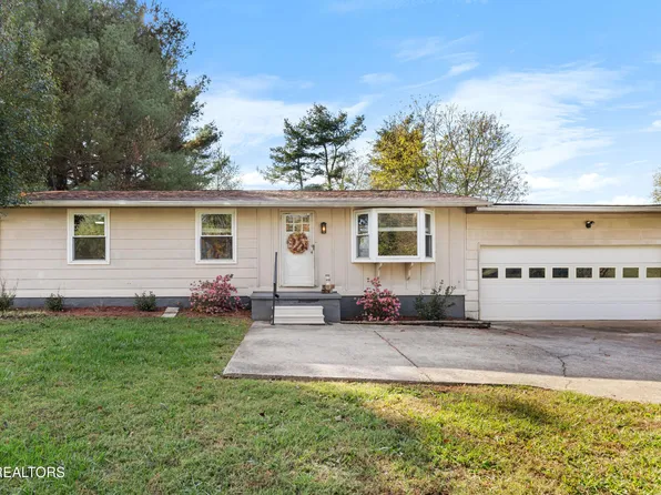 2229 Grey Ridge Rd, Maryville, TN 37801