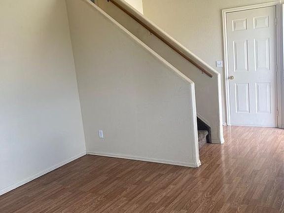 2nd image of 269 W Acorn Dr