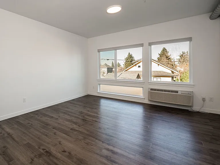 54 Woodstock Apartments~ Great Location ~Vibrant Neighborhood — Photo 31