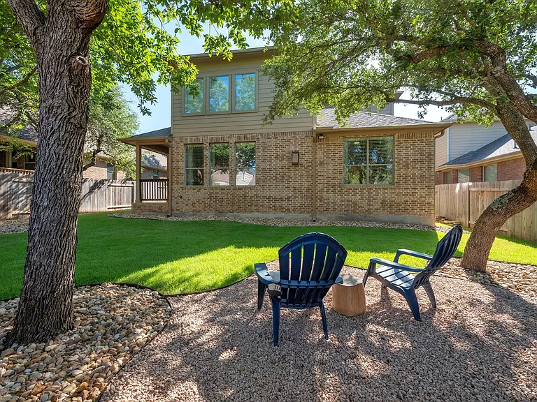 8620 Alophia Dr — Photo 30