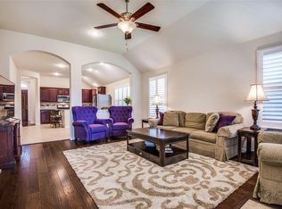 2420 Flowing Springs Dr, Fort Worth, TX 76177