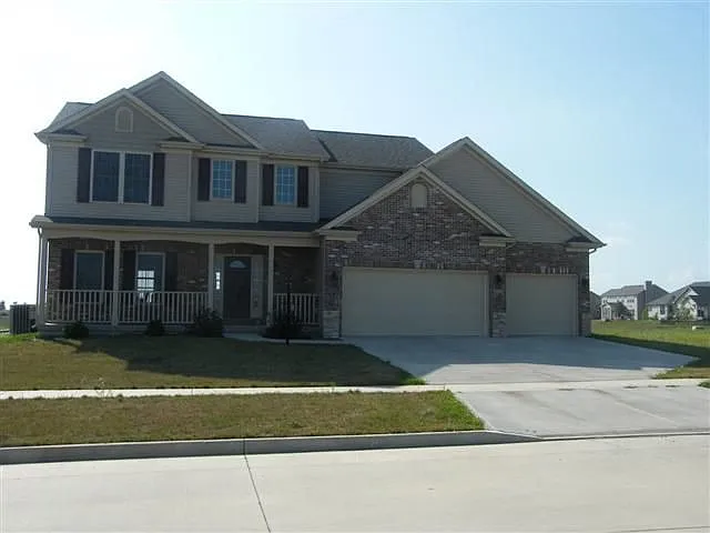 2113 Leahs Ln photo 1