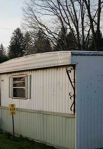 1831 Locust Ave