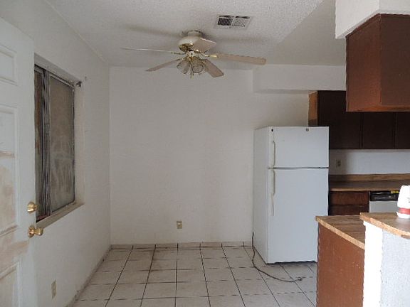 3rd image of 1620 Mary Jane Dr