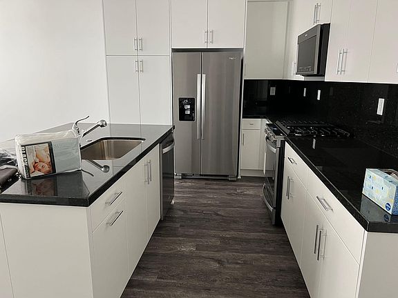5th image of 1606 W Cara Dr