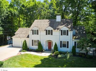 251 Overwood Rd, Akron, OH 44313